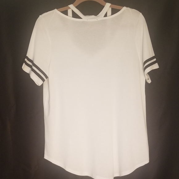 Top - Picture 2 of 3